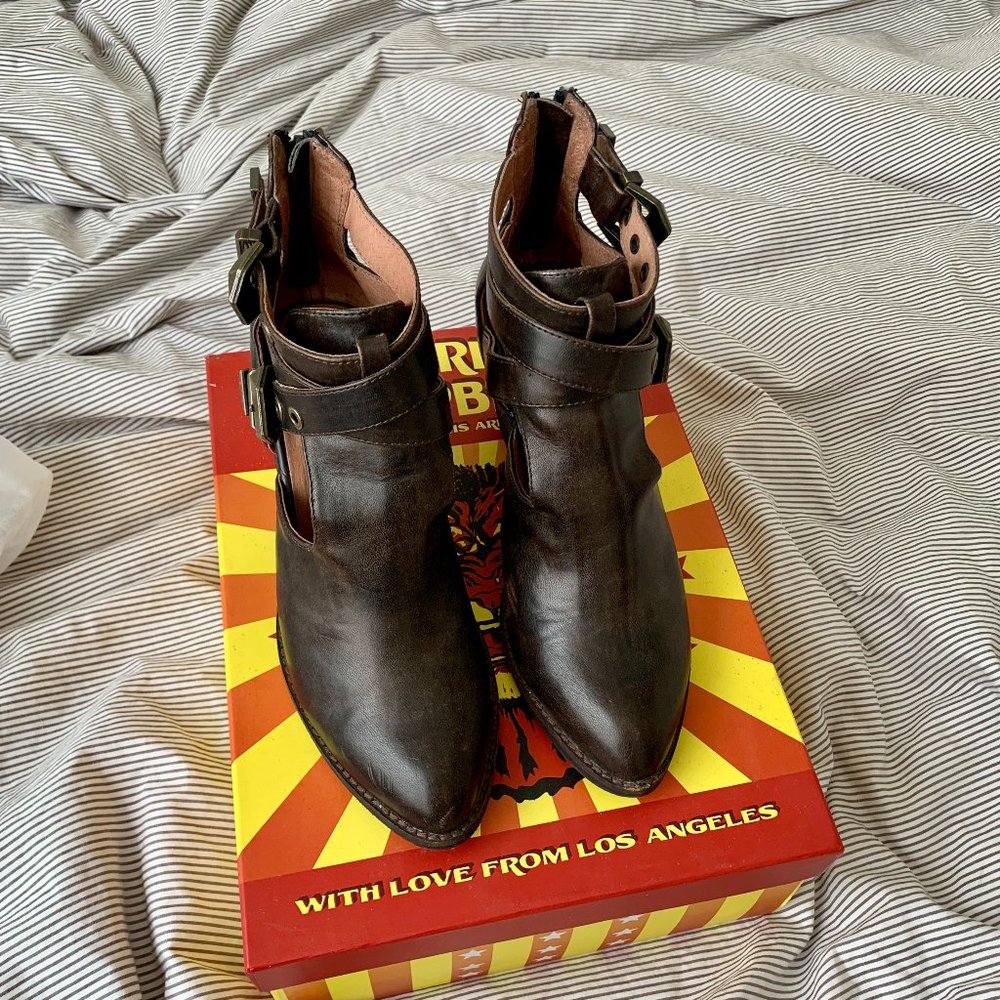 JEFFREY CAMPBELL EVERWELL ANKLE BOOTS